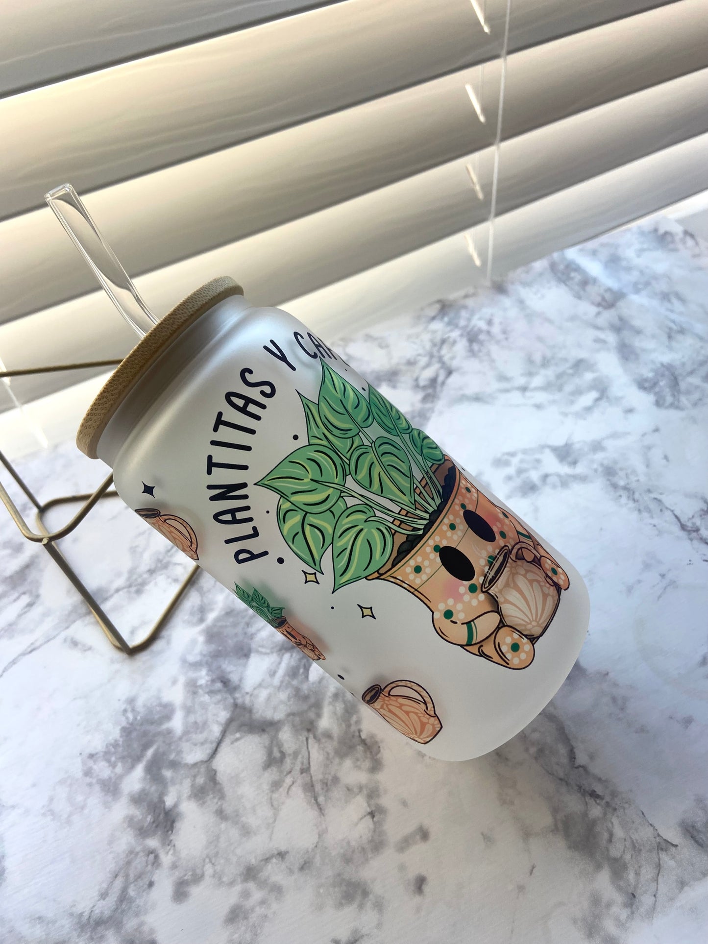 Plantitas y cafecito glass cup w/ lid & straw